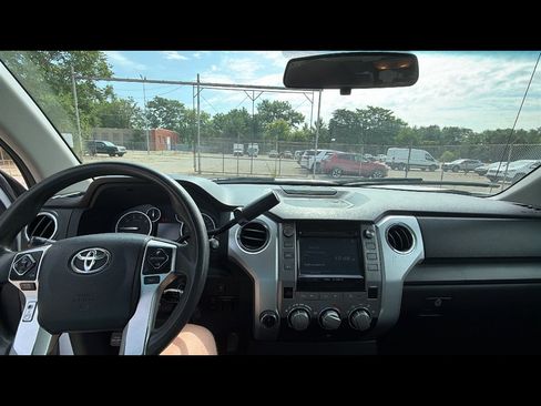 Used 2016 Toyota Tundra SR AWD/4WD image 10