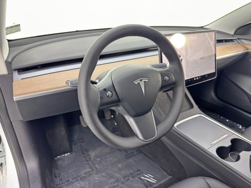 Used 2022 Tesla Model 3 image 14