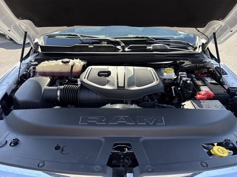 Used 2025 RAM 1500 Laramie image 36