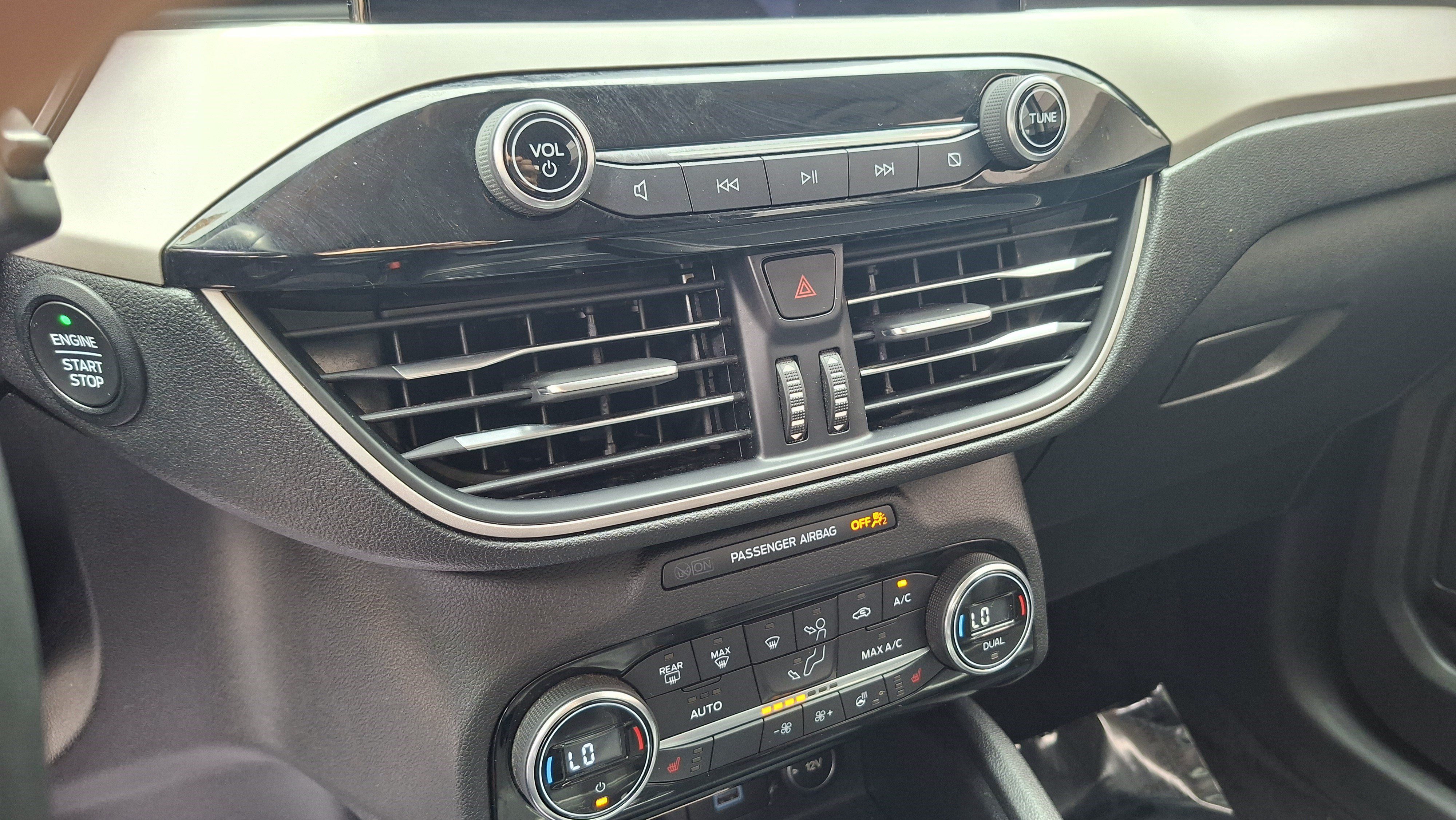Used 2021 Ford Escape SEL w/ Technology Package FWD image 15