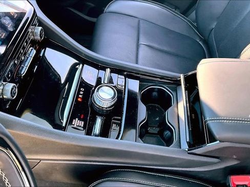 Used 2023 Jeep Grand Cherokee Overland w/ Advanced Protech Group III image 15