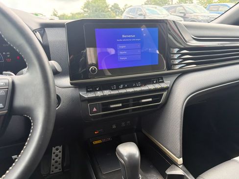 Used 2025 Toyota Camry SE w/ Convenience Package FWD image 27