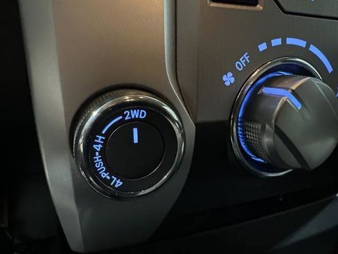 Used 2017 Toyota Tundra SR5 image 27