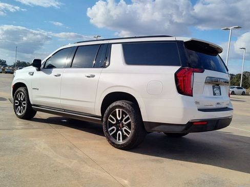 Used 2023 GMC Yukon XL AT4 image 4