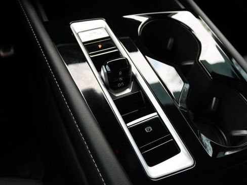 Used 2025 Volkswagen Atlas Cross Sport SEL Premium R-Line image 23