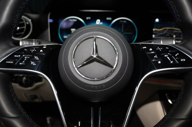 Used 2022 Mercedes-Benz E 350 Sedan image 23