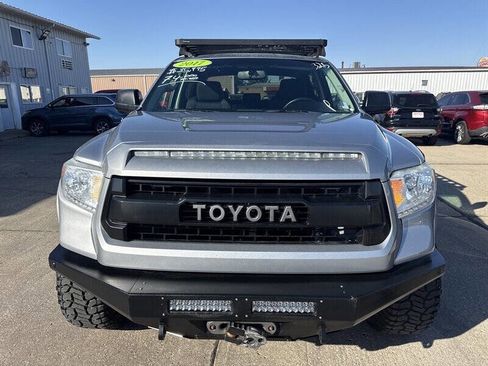Used 2017 Toyota Tundra SR5 w/ SR5 Upgrade Package image 12