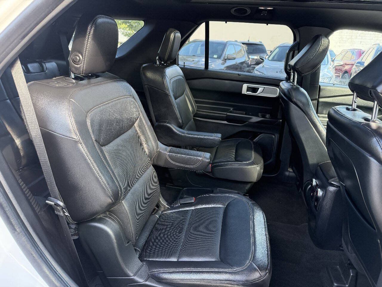 Used 2020 Ford Explorer Limited AWD/4WD image 16