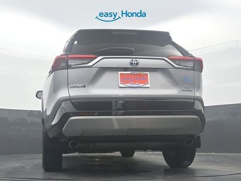 Used 2024 Toyota RAV4 SE image 32
