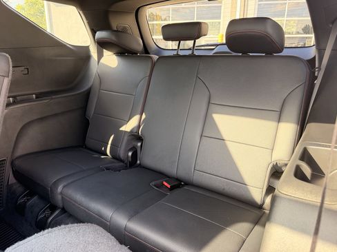 Used 2024 Chevrolet Traverse RS w/ LPO, Floor Liner Package FWD image 29