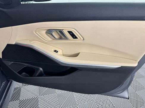 Used 2024 BMW 330i xDrive Sedan w/ Convenience Package image 28