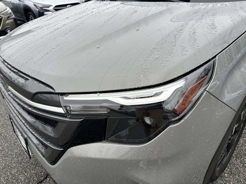 Used 2025 Subaru Forester Premium image 7