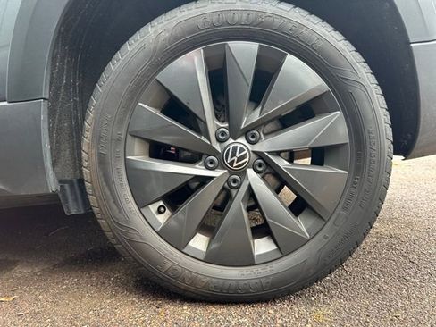 Used 2024 Volkswagen Taos S image 27