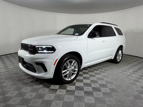 Used 2025 Dodge Durango GT image 4