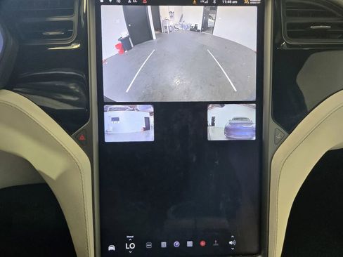 Used 2020 Tesla Model X Long Range image 18