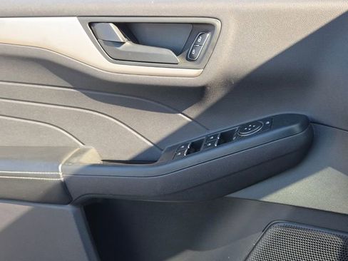 Used 2022 Ford Escape SE w/ Convenience Package FWD image 26