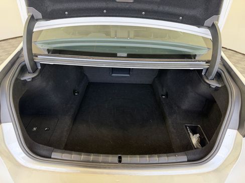Used 2023 BMW 740i RWD image 31