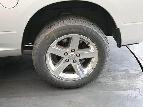 Used 2017 RAM 1500 Express image 12