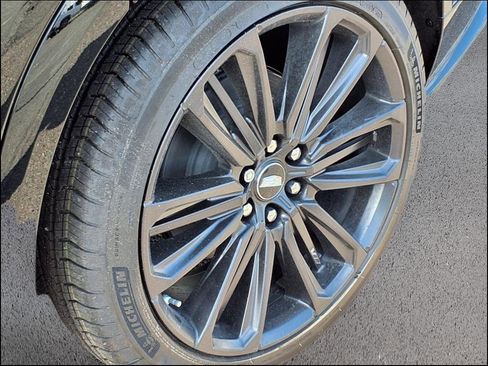 New 2026 Cadillac Lyriq V image 9