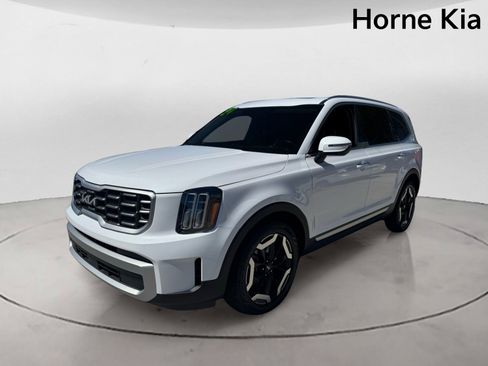 Certified 2024 Kia Telluride S w/ S Sunroof Package FWD image 7
