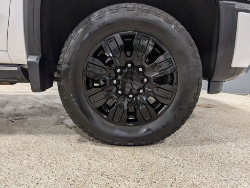 Used 2024 GMC Sierra 2500 Denali Ultimate image 15