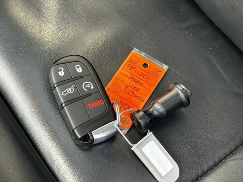 Used 2022 Jeep Grand Cherokee Limited image 49