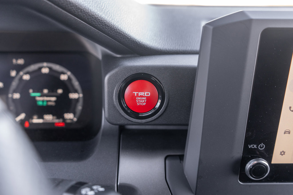 Used 2025 Toyota 4Runner TRD Off-Road AWD/4WD image 24