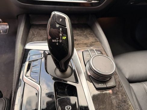 Used 2021 BMW 530i 530i w/ M Sport Package image 20