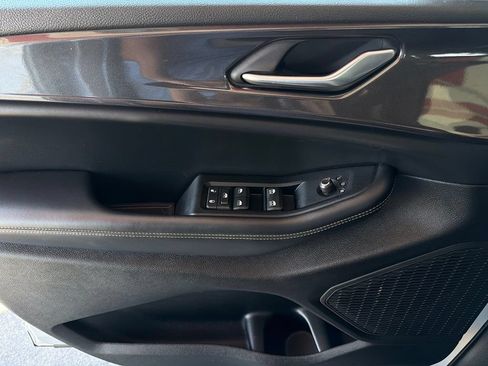 Used 2023 Jeep Grand Cherokee Altitude RWD image 19