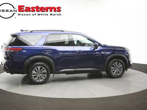 Used 2025 Nissan Pathfinder SV FWD image 42