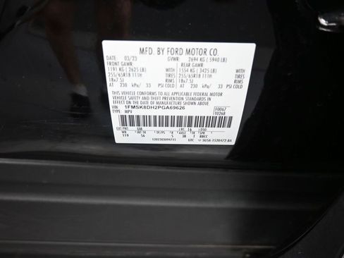 Used 2023 Ford Explorer XLT w/ Equipment Group 202A AWD/4WD image 19