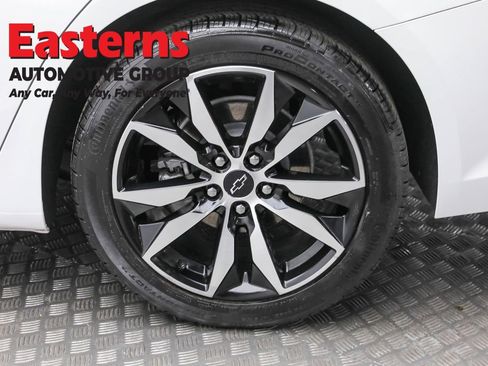 Used 2024 Chevrolet Malibu RS FWD image 8