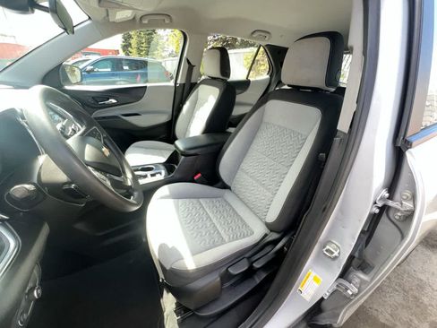Used 2022 Chevrolet Equinox LS w/ Driver Confidence II Package AWD/4WD image 11