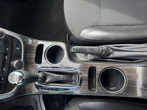 Used 2015 Chevrolet Malibu LT image 20