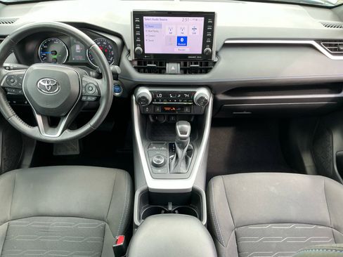 Used 2022 Toyota RAV4 SE w/ Convenience Package image 20
