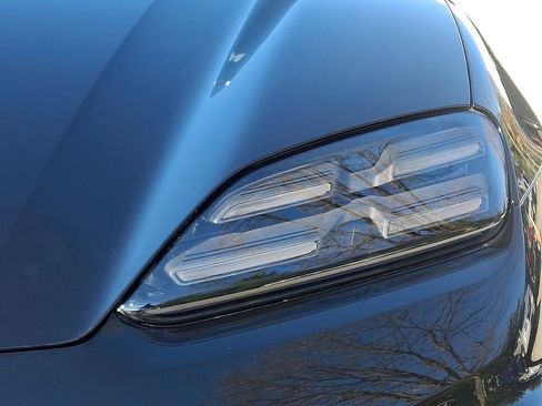 Used 2024 Porsche Macan 4 Electric image 10