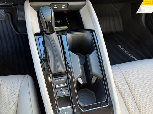 Certified 2025 Honda Accord EX-L image 28