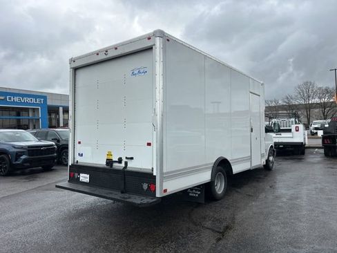 New 2026 Chevrolet Express 4500 w/ Power Convenience Package RWD image 3