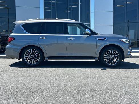 Used 2019 INFINITI QX80 Luxe w/ 22" Wheel Package image 2
