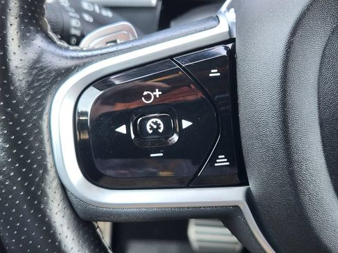 Used 2019 Volvo XC60 T5 R-Design w/ Protection Package Premier FWD image 30