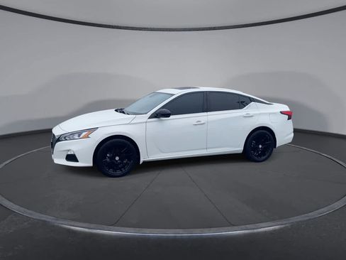 Used 2021 Nissan Altima 2.5 SR w/ SR Premium Package image 6
