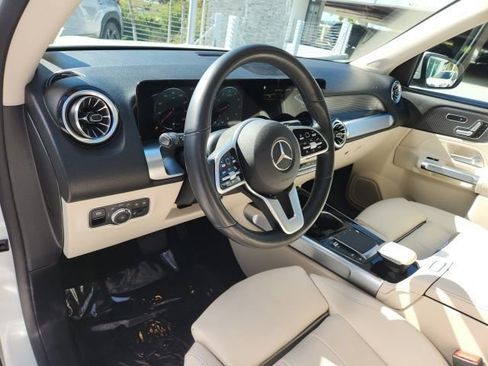 Used 2022 Mercedes-Benz GLB 250 4MATIC image 25