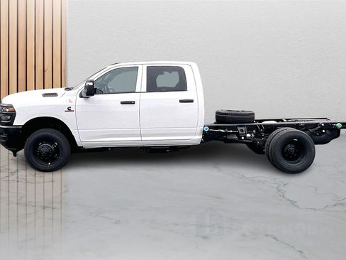 New 2026 RAM 3500 Tradesman AWD/4WD image 6