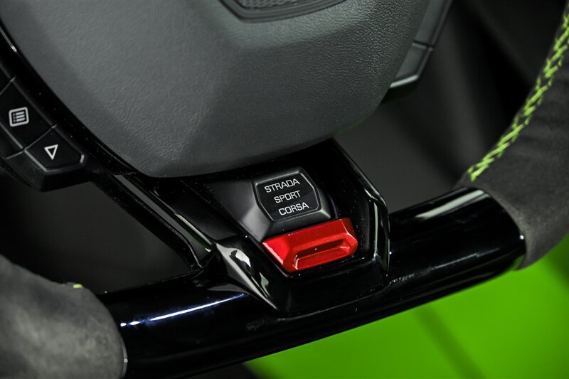 Used 2021 Lamborghini Huracan EVO RWD image 38