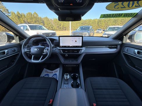 Used 2025 Ford Explorer ST-Line w/ Premium Package image 11
