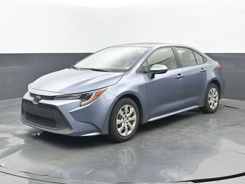 Used 2022 Toyota Corolla LE image 8