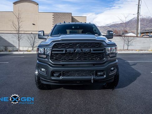Used 2024 RAM 3500 Tradesman w/ Convenience Group AWD/4WD image 2