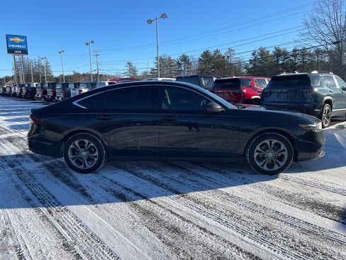 Used 2023 Honda Accord EX image 6