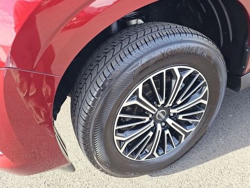 Used 2025 Nissan Armada SL w/ Captain's Chari Seat Package image 32