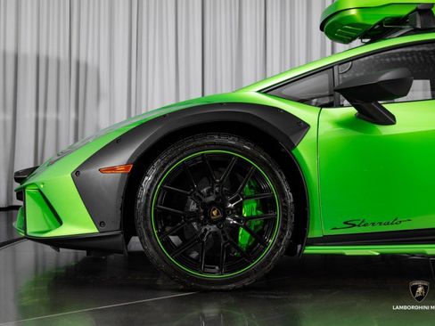 Used 2024 Lamborghini Huracan Sterrato image 15